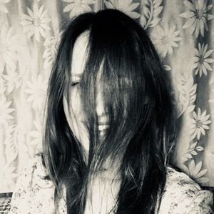 Meet your Posher, Mira